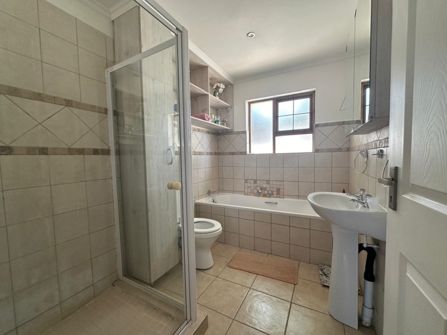 2 Bedroom Property for Sale in Hillside Free State